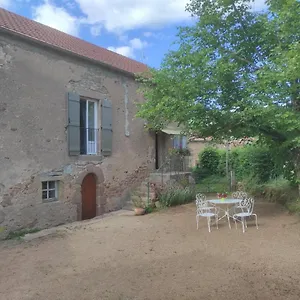 Gite Le Vieux Perrin Hébergement de vacances Andelaroche